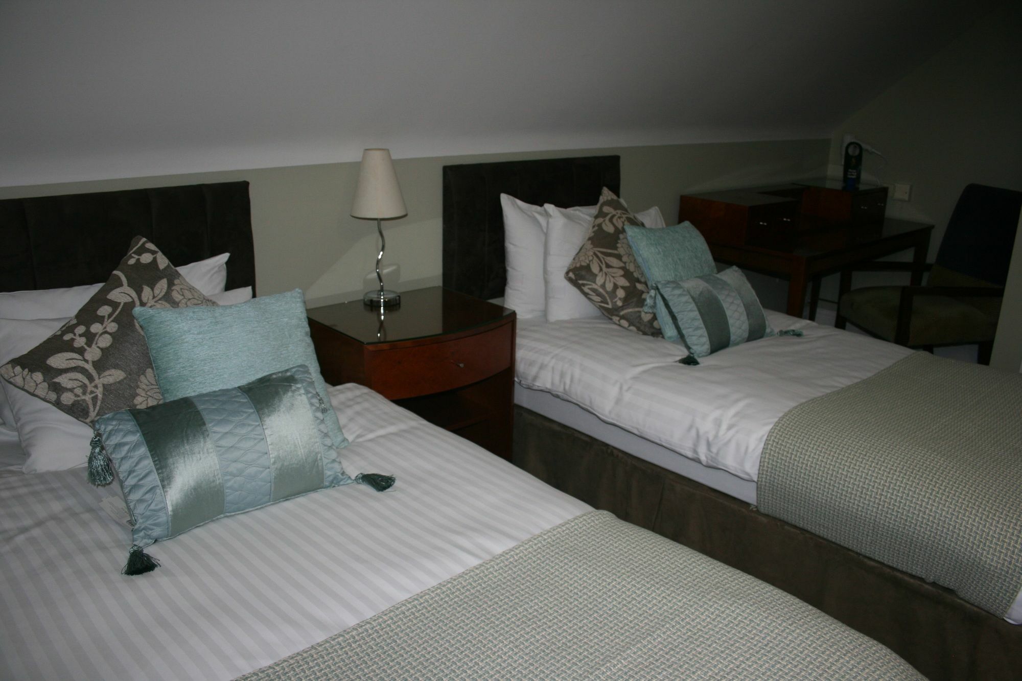 Ambassador Court Hotel ไฮวิคัมบ์ ภายนอก รูปภาพ
